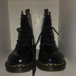 Doc martens glossy black air cushion soul boots